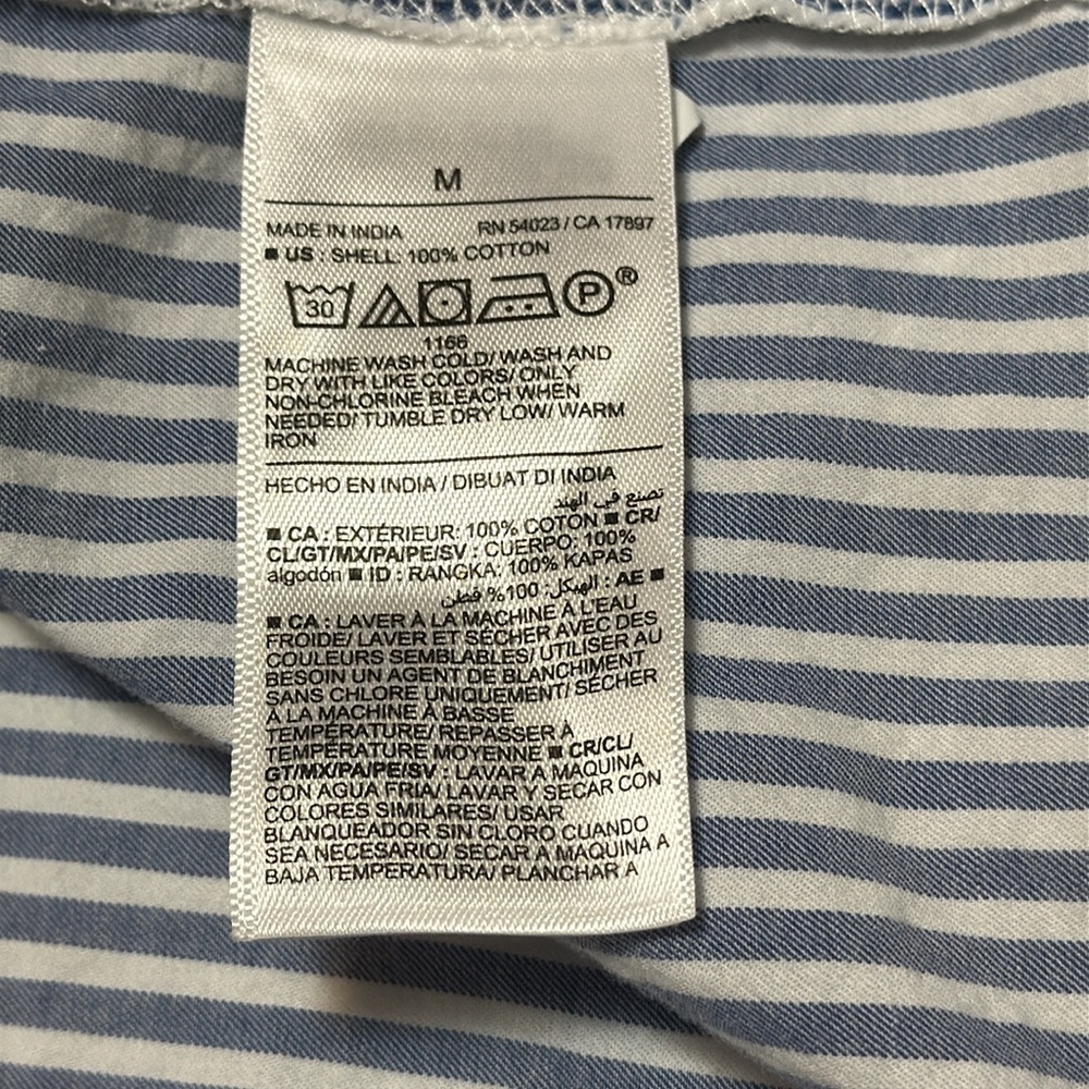 Old Navy Classic Blue Striped Women’s Shirt Size M - Picture 4 of 4